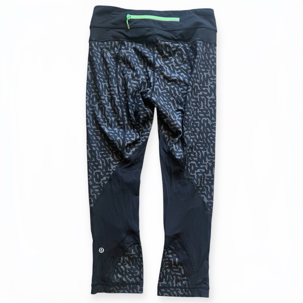 Vintage Lululemon Run: Inspire Crop Geometric Reflective Print Leggings | Size 4